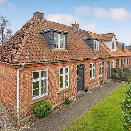 Lovely Home In Sonderborg With Kitchen Eksteriør billede