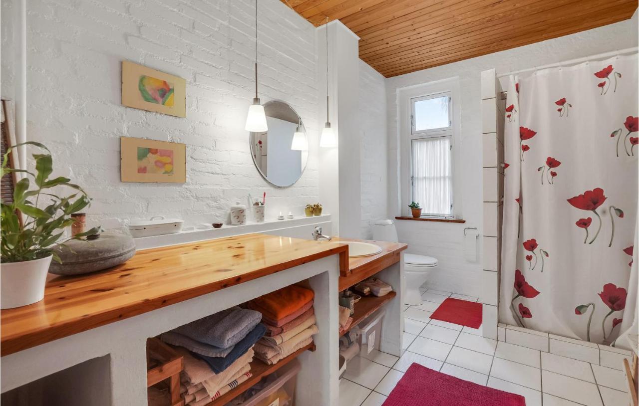 Lovely Home In Sonderborg With Kitchen Eksteriør billede