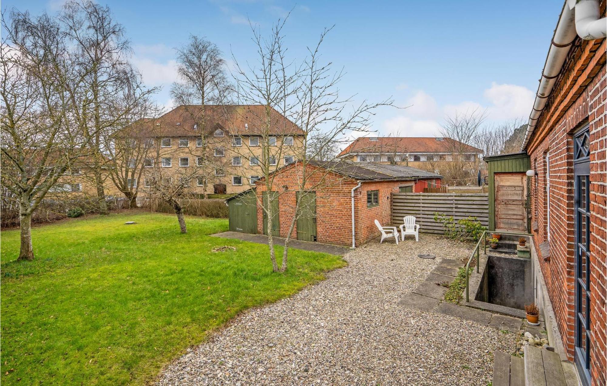 Lovely Home In Sonderborg With Kitchen Eksteriør billede